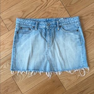Gap Cutoff Jean Skort - Size 4